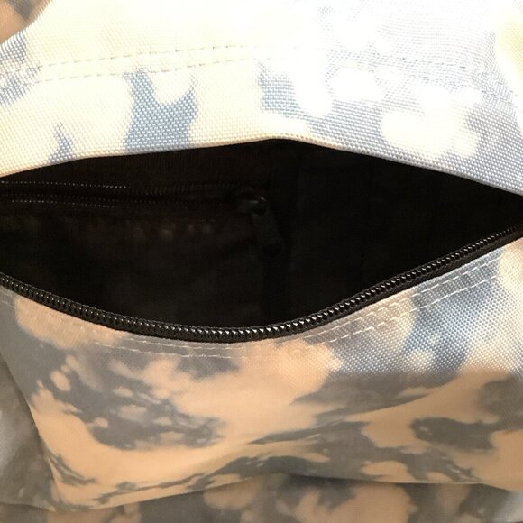 Van Off The Wall Blue Cloud Wash Backpack Preloved - Picture 9 of 9